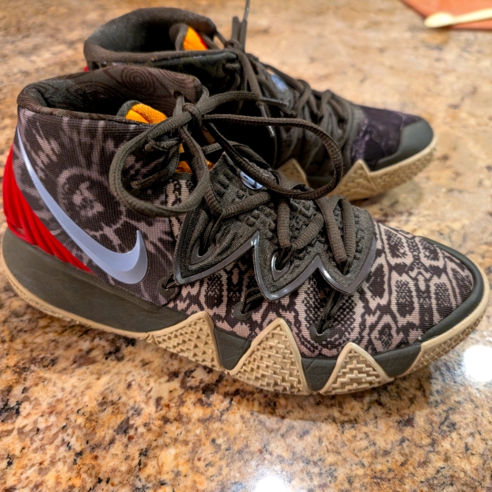Nike Kyrie Hybrid S2 Camo